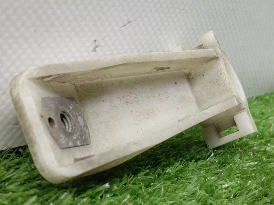 A2108240114 Кронштейн стеклоочистителя Mercedes E W210 2002г. | Фото № 2 A2108240114 Кронштейн стеклоочистителя Mercedes E W210 2002г. - Фото 2