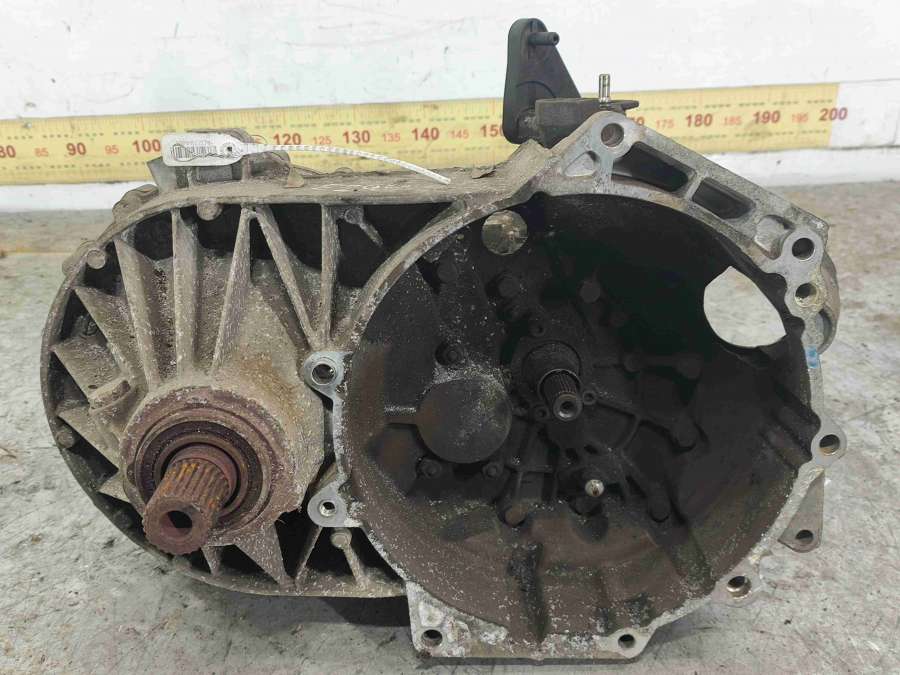 MQT LRS КПП механическая (МКПП) Volkswagen Transporter Микроавтобус 2011г. | Фото № 2 MQT LRS КПП механическая (МКПП) Volkswagen Transporter Микроавтобус 2011г. - Фото 2