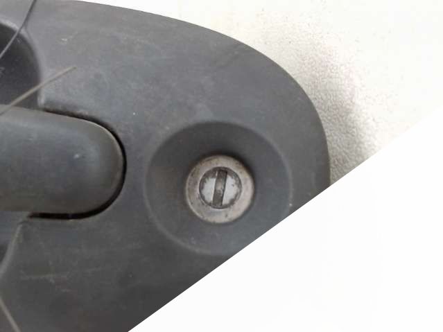 Личинка замка боковой двери,лево,перед Chrysler Voyager (1996 - 2000) Минивен 1997г. | Фото № 1 Личинка замка боковой двери,лево,перед Chrysler Voyager (1996 - 2000) Минивен 1997г. - Фото 1