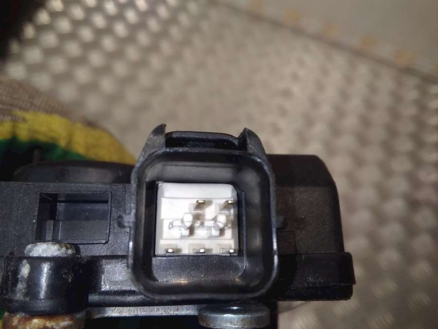 Замок двери задней правой Hyundai Santa Fe 1 (SM) (2000-2006) Внедорожник 2003г. | Фото № 4 Замок двери задней правой Hyundai Santa Fe 1 (SM) (2000-2006) Внедорожник 2003г. - Фото 4