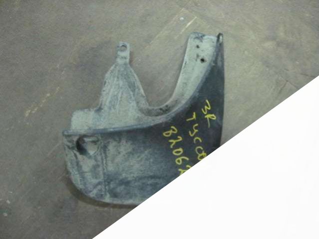 Брызговик задний правый  Hyundai Tucson 0000г. | Фото № 1   Брызговик задний правый  Hyundai Tucson 0000г. - Фото 1