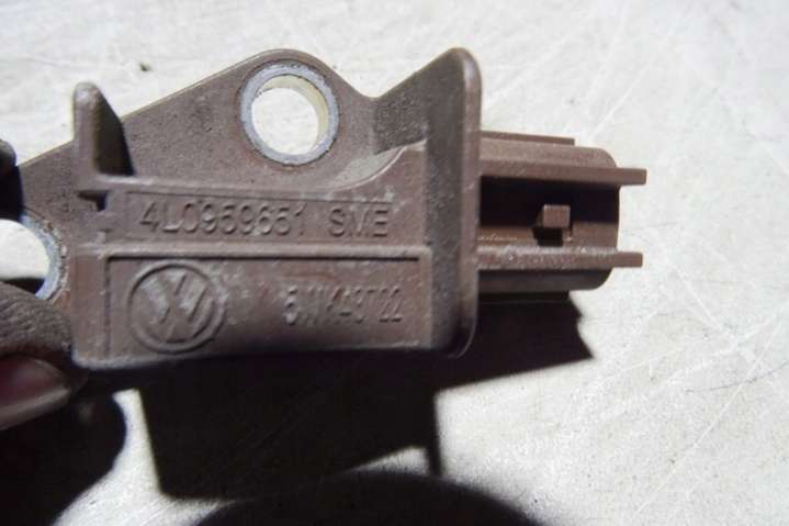 4L0959651 Датчик удара Audi A4 B7 (2004-2008) 2004г. | Фото № 3 4L0959651 Датчик удара Audi A4 B7 (2004-2008) 2004г. - Фото 3