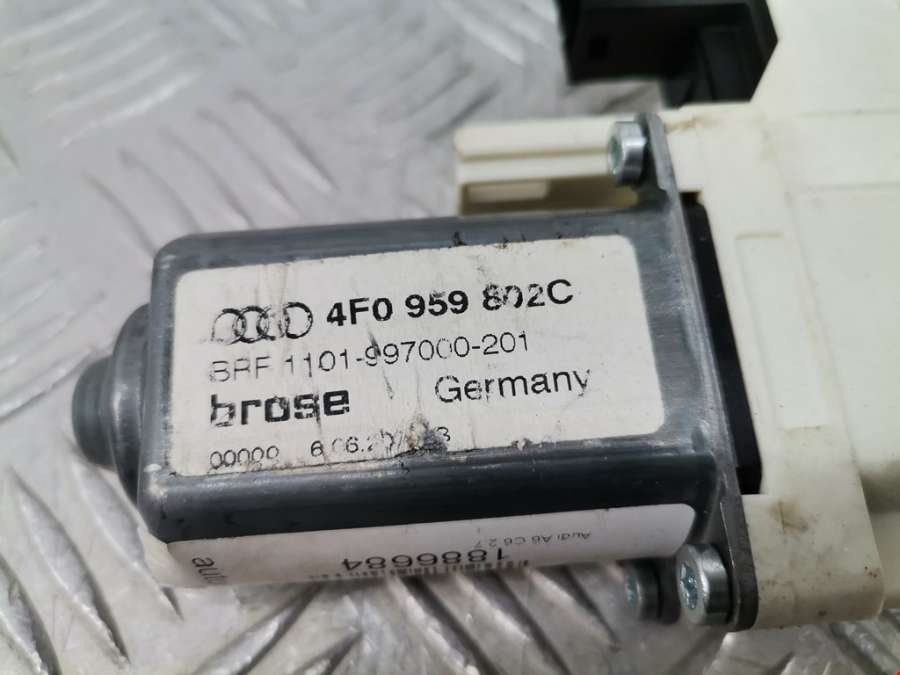 997006200 Моторчик стеклоподъемника Audi A6 C6 (2004-2011) Универсал 2006г. | Фото № 4 997006200 Моторчик стеклоподъемника Audi A6 C6 (2004-2011) Универсал 2006г. - Фото 4