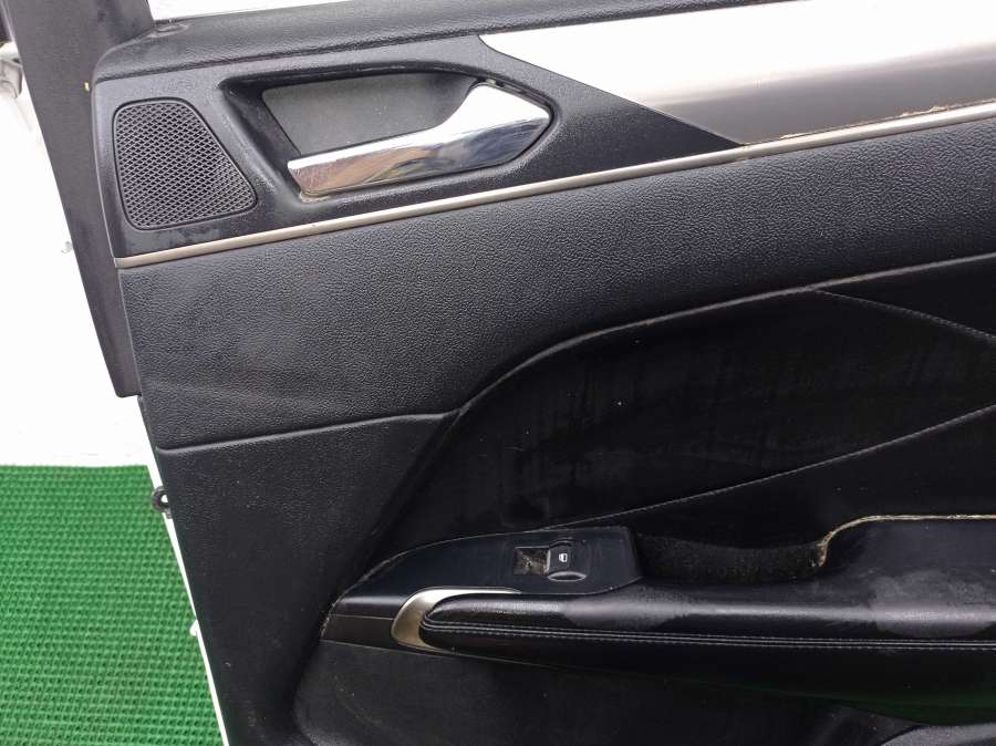 Стекло двери задней правой  Lincoln MKC Джип 2017г. | Фото № 10   Стекло двери задней правой  Lincoln MKC Джип 2017г. - Фото 10