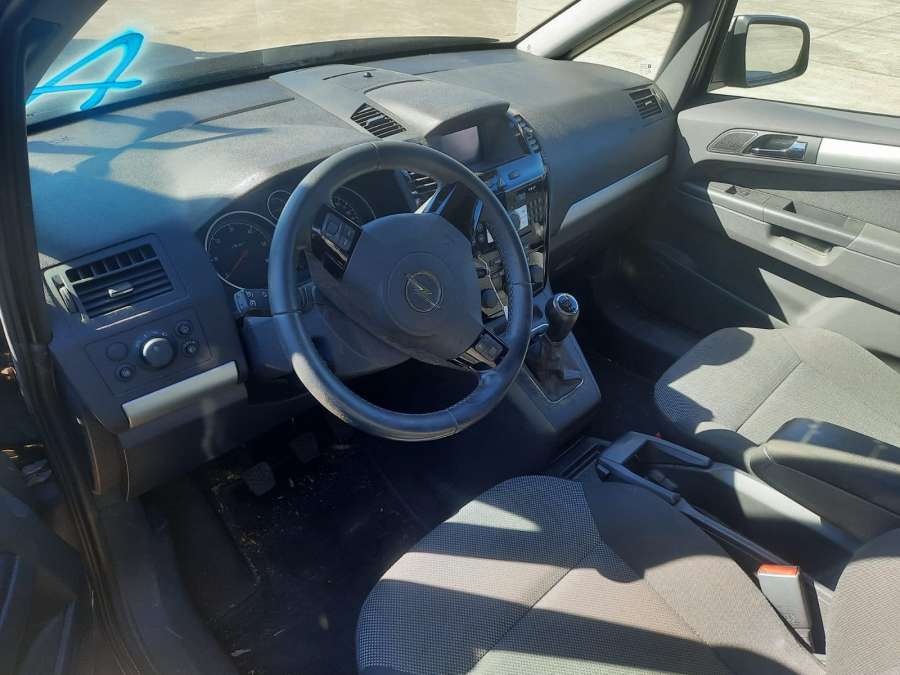 03758065 Кнопка аварийной сигнализации Opel Zafira B (2005-2014) Минивэн 2011г. | Фото № 7 03758065 Кнопка аварийной сигнализации Opel Zafira B (2005-2014) Минивэн 2011г. - Фото 7