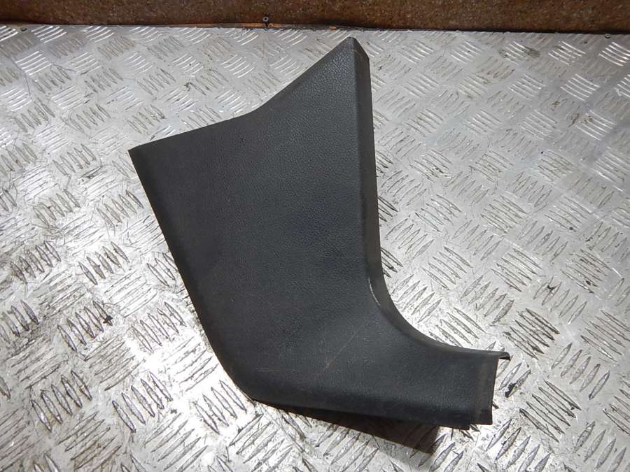 Обшивка стойки передней правой Volkswagen Passat 0000г. | Фото № 1 Обшивка стойки передней правой Volkswagen Passat 0000г. - Фото 1