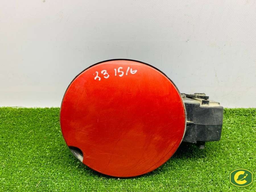 8200389403 Лючок топливного бака Renault Clio 2013г. | Фото № 1 8200389403 Лючок топливного бака Renault Clio 2013г. - Фото 1