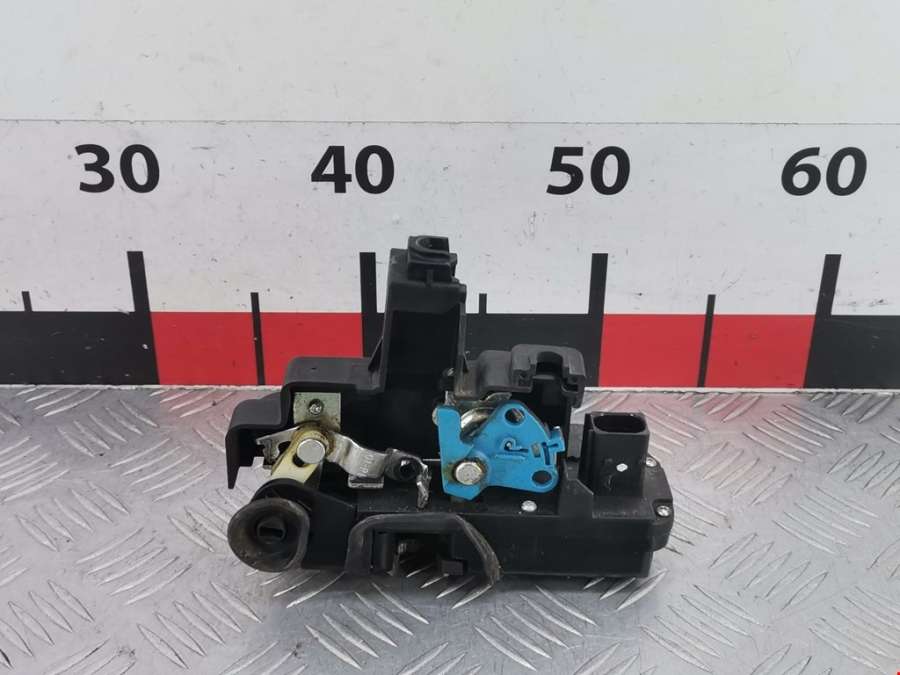 Замок двери задней правой Opel Antara (L07) (2006-2017) Внедорожник 5дв. 2007г. | Фото № 2 Замок двери задней правой Opel Antara (L07) (2006-2017) Внедорожник 5дв. 2007г. - Фото 2