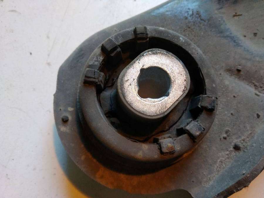 Рычаг передний правый Renault Scenic 2009г. | Фото № 2 Рычаг передний правый Renault Scenic 2009г. - Фото 2