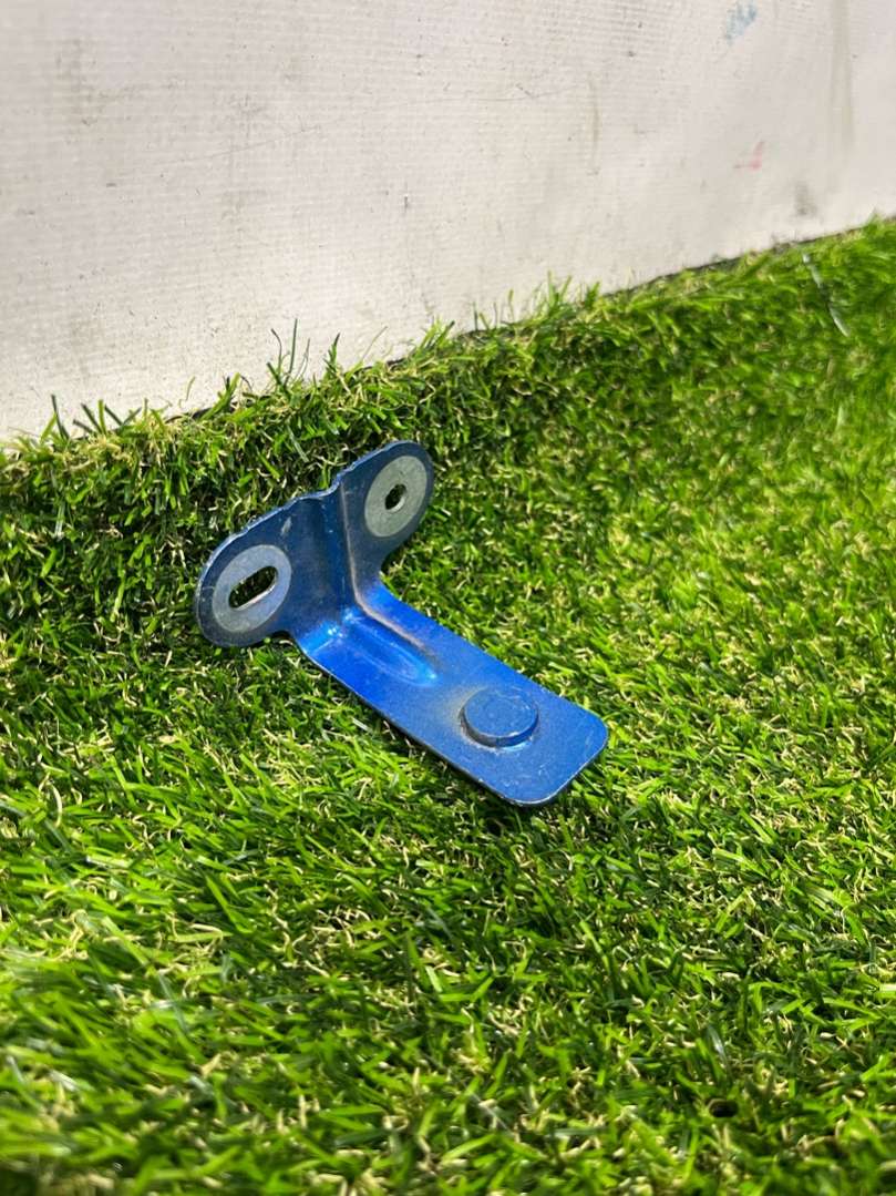 Кронштейн крыла  Ford Mustang 2019г. | Фото № 3   Кронштейн крыла  Ford Mustang 2019г. - Фото 3