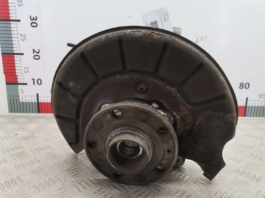 Ступица (кулак цапфа) передняя левая Volkswagen Passat 6 (2005-2010) Универсал 2008г. | Фото № 1 Ступица (кулак цапфа) передняя левая Volkswagen Passat 6 (2005-2010) Универсал 2008г. - Фото 1