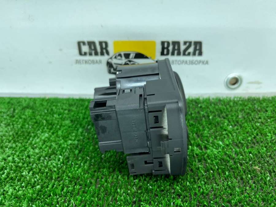8X2941531AH  Переключатель света фар   Audi A1 8X 2014г. | Фото № 6  8X2941531AH  Переключатель света фар   Audi A1 8X 2014г. - Фото 6