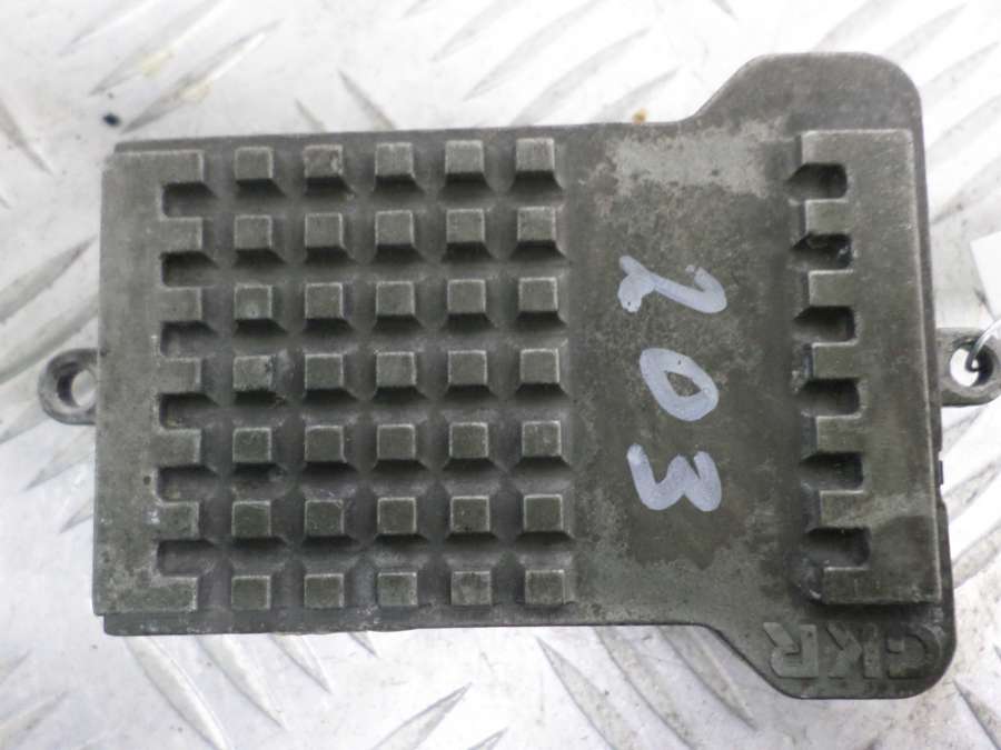 2038210251 Резистор отопителя  Mercedes C-klasse Седан 2001г. | Фото № 1  2038210251 Резистор отопителя  Mercedes C-klasse Седан 2001г. - Фото 1