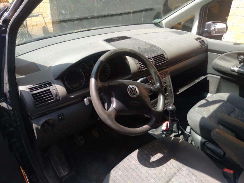 Накладка декоративная (молдинг) двери задней левой Volkswagen Sharan 1 (1995-2010) Минивэн 2002г. | Фото № 7 Накладка декоративная (молдинг) двери задней левой Volkswagen Sharan 1 (1995-2010) Минивэн 2002г. - Фото 7