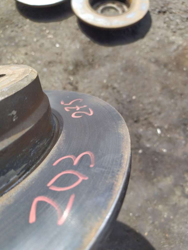 Диск тормозной задний левый  Mercedes-Benz C W203/S203/CL203 2006г. | Фото № 2   Диск тормозной задний левый  Mercedes-Benz C W203/S203/CL203 2006г. - Фото 2