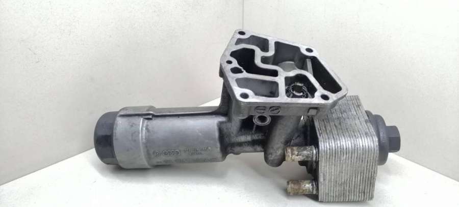 Теплообменник масляного фильтра  Volkswagen Passat B5 2001г. | Фото № 2   Теплообменник масляного фильтра  Volkswagen Passat B5 2001г. - Фото 2