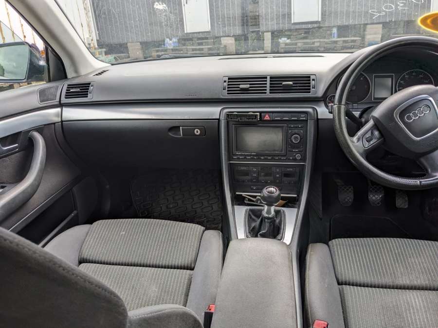 Ручка двери наружная передняя правая Audi A4 B7 (2004-2009) Универсал 2008г. | Фото № 10 Ручка двери наружная передняя правая Audi A4 B7 (2004-2009) Универсал 2008г. - Фото 10