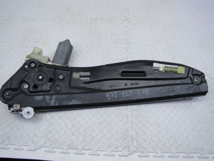 7024814 Стеклоподъемник электрический задний правый  BMW 7 E65/E66 2003г. | Фото № 1  7024814 Стеклоподъемник электрический задний правый  BMW 7 E65/E66 2003г. - Фото 1