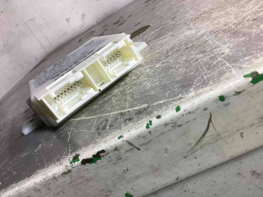 2189000301A2189000301 Блок управления парктрониками  Mercedes-Benz CLS C218/X218 2012г. | Фото № 2  2189000301A2189000301 Блок управления парктрониками  Mercedes-Benz CLS C218/X218 2012г. - Фото 2