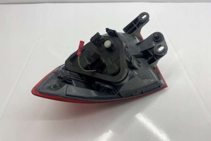 7372783 Фонарь задний левый  BMW 3 F0/F1/GT F4 (2012-2016) 2012г. | Фото № 7  7372783 Фонарь задний левый  BMW 3 F0/F1/GT F4 (2012-2016) 2012г. - Фото 7