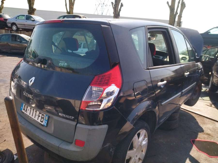 Накладка декоративная (бленда) Renault Scenic 2 (2003-2009) Минивэн 2007г. | Фото № 11 Накладка декоративная (бленда) Renault Scenic 2 (2003-2009) Минивэн 2007г. - Фото 11