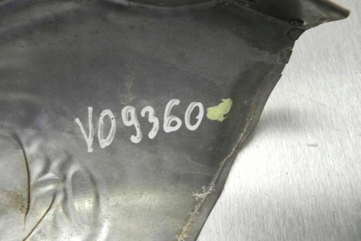 7577002 Декоративная крышка двигателя  BMW 7 F01/F02 (2008-2012) 2008г. | Фото № 3  7577002 Декоративная крышка двигателя  BMW 7 F01/F02 (2008-2012) 2008г. - Фото 3