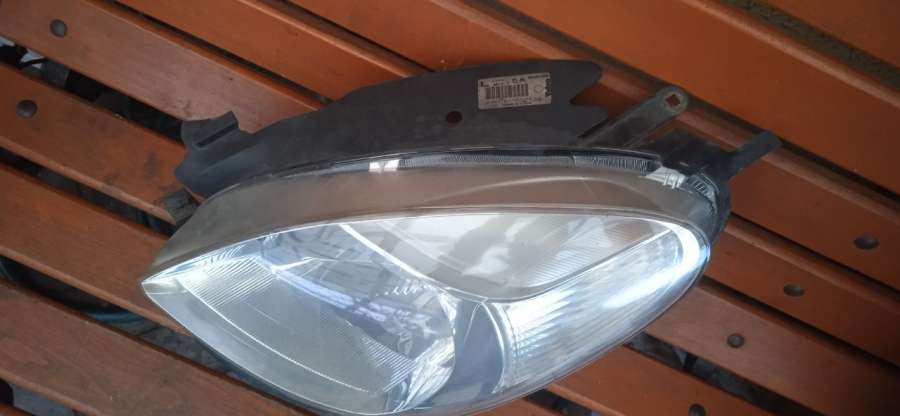 9649557480 Фара передняя левая Citroen Xsara Picasso 2005г. | Фото № 4 9649557480 Фара передняя левая Citroen Xsara Picasso 2005г. - Фото 4