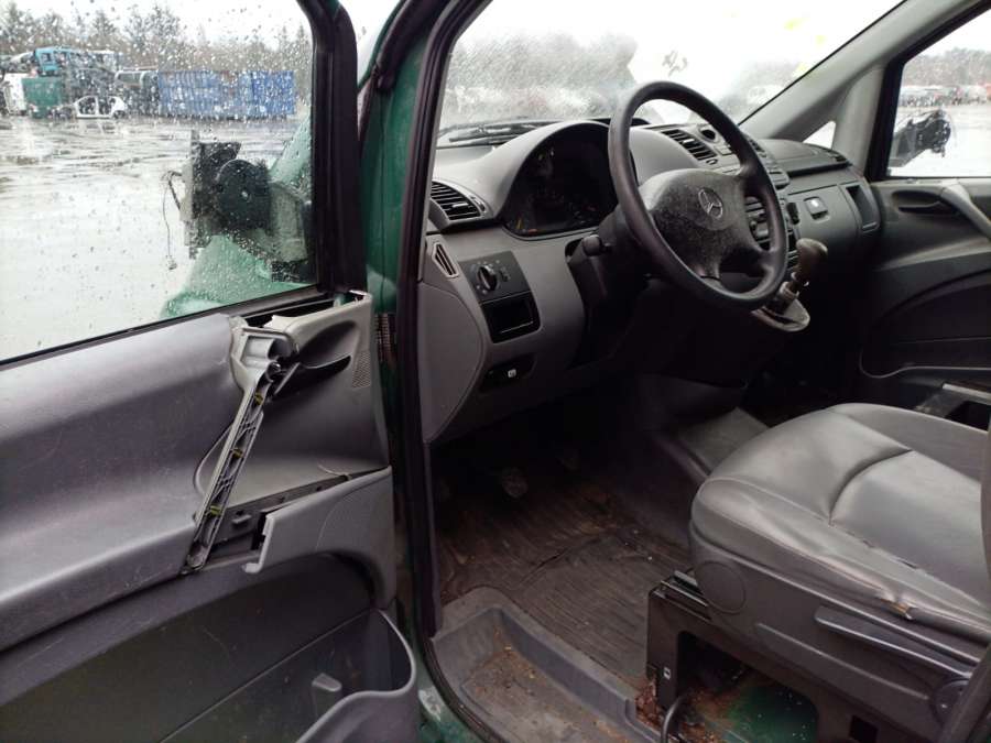 A6395010203 Бачок расширительный Mercedes Vito (W639) (2003-2014) Микроавтобус 2004г. | Фото № 12 A6395010203 Бачок расширительный Mercedes Vito (W639) (2003-2014) Микроавтобус 2004г. - Фото 12