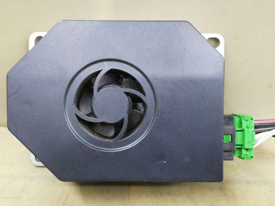 A2118705189 Усилитель звука Mercedes-Benz M внедорожник 5 дв. 2009г. | Фото № 1 A2118705189 Усилитель звука Mercedes-Benz M внедорожник 5 дв. 2009г. - Фото 1