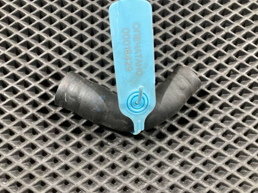 06E121545 Патрубок (трубопровод, шланг) Audi Q7 4L 2010г. | Фото № 1 06E121545 Патрубок (трубопровод, шланг) Audi Q7 4L 2010г. - Фото 1