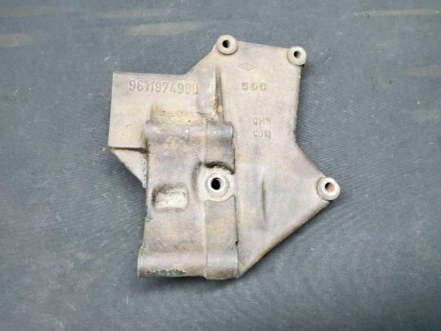 9611974980 Кронштейн гидроусилителя Fiat Ducato 2 1997г. | Фото № 1 9611974980 Кронштейн гидроусилителя Fiat Ducato 2 1997г. - Фото 1