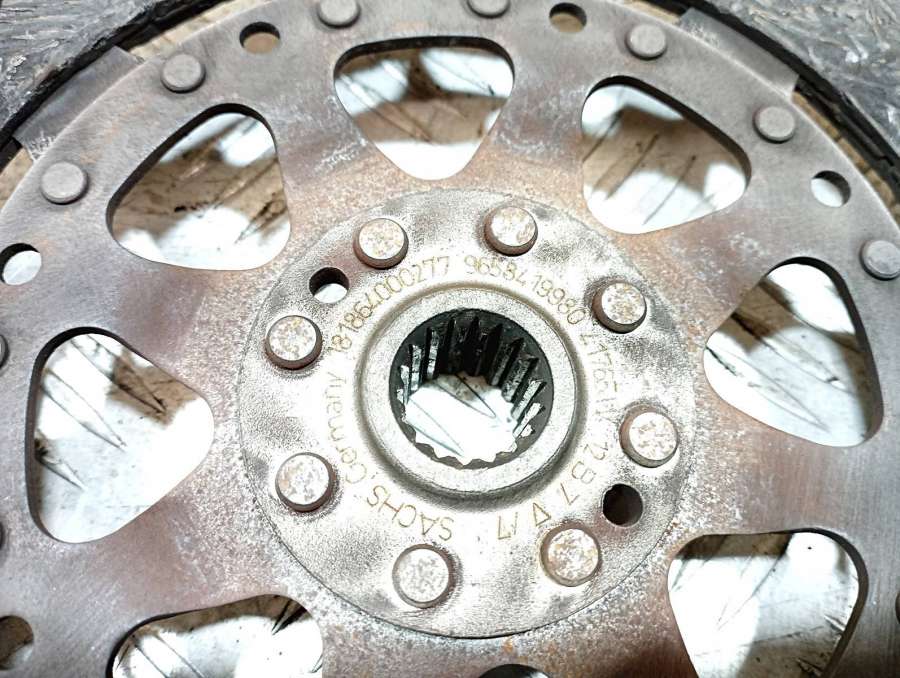 33000024296532956809658419980 Комплект сцепления Citroen Berlingo 2 (B9) 2010г. | Фото № 8 33000024296532956809658419980 Комплект сцепления Citroen Berlingo 2 (B9) 2010г. - Фото 8