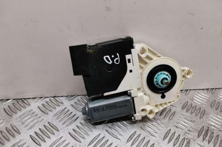 F005S00294 Моторчик стеклоподъемника Volkswagen Passat B7 (2010-2015) 2010г. | Фото № 3 F005S00294 Моторчик стеклоподъемника Volkswagen Passat B7 (2010-2015) 2010г. - Фото 3