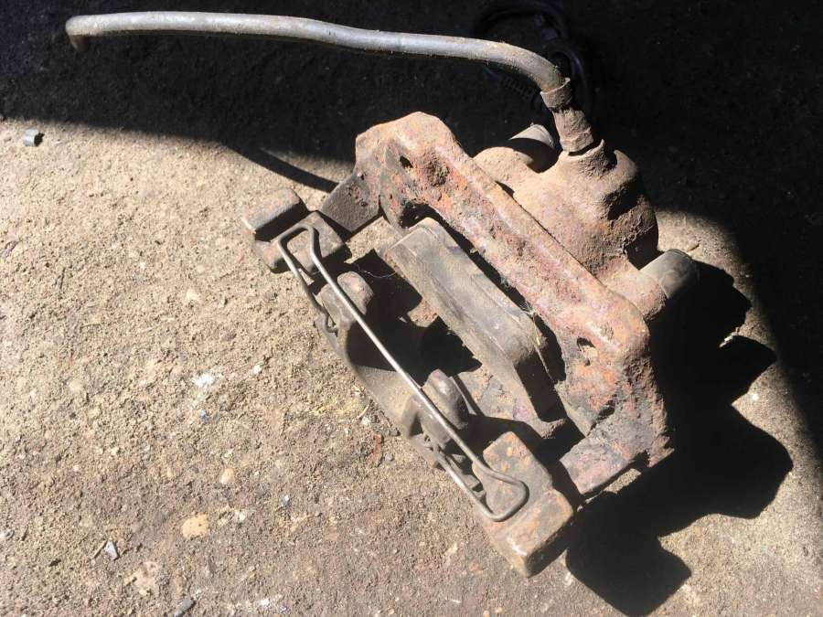 Суппорт тормозной передний левый  Mercedes-Benz E W210/S210 2000г. | Фото № 3   Суппорт тормозной передний левый  Mercedes-Benz E W210/S210 2000г. - Фото 3