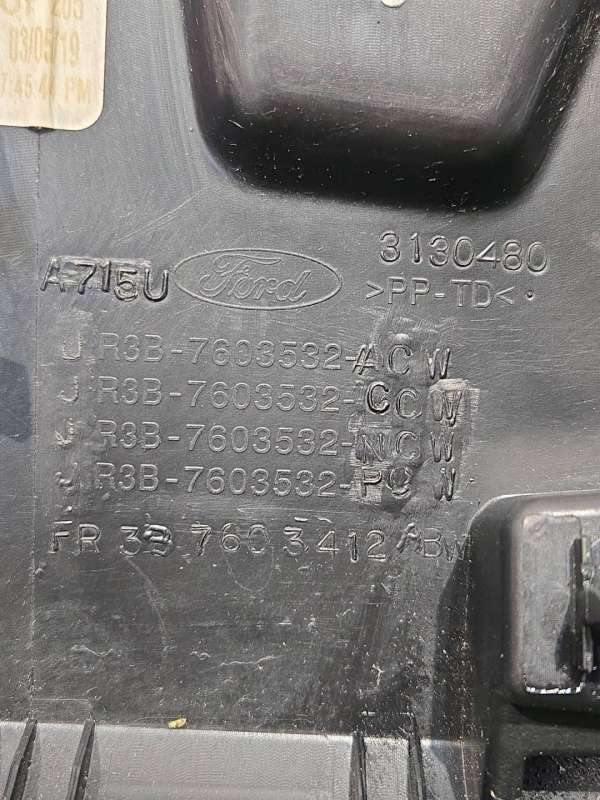 FR3B-7603532-A Потолок  Ford Mustang 2019г. | Фото № 8  FR3B-7603532-A Потолок  Ford Mustang 2019г. - Фото 8