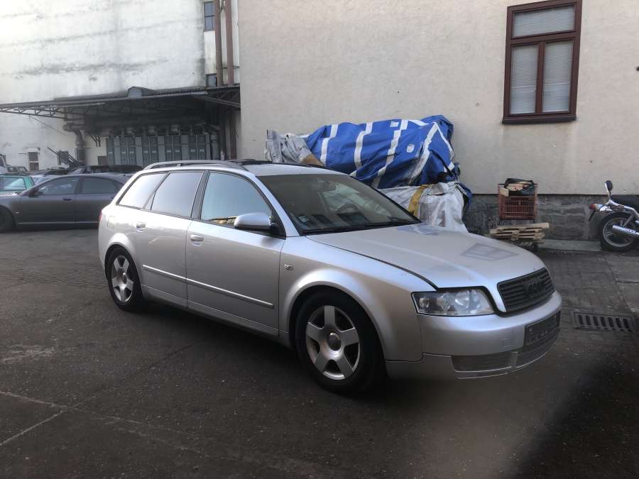 Ручка двери внутренняя задняя правая Audi A4 B6 (2000-2006) Универсал 2001г. | Фото № 8 Ручка двери внутренняя задняя правая Audi A4 B6 (2000-2006) Универсал 2001г. - Фото 8