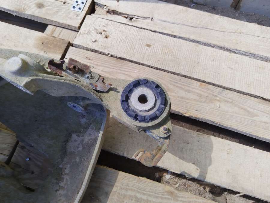 Балка подвески задняя Peugeot 407 Универсал 2006г. | Фото № 11 Балка подвески задняя Peugeot 407 Универсал 2006г. - Фото 11