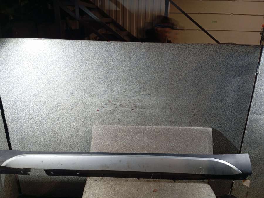 51772990599 Накладка на порог BMW X1 E84 2011г. | Фото № 1 51772990599 Накладка на порог BMW X1 E84 2011г. - Фото 1