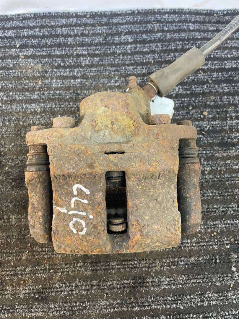 Суппорт передний левый Renault Clio 2 хэтчбек 2000г. | Фото № 1 Суппорт передний левый Renault Clio 2 хэтчбек 2000г. - Фото 1