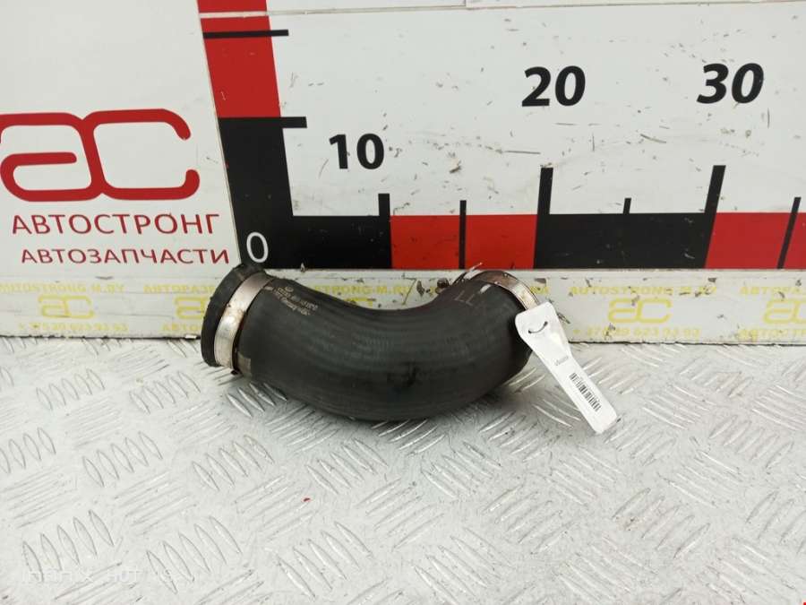 8E0145737F Патрубок интеркулера Audi A4 B7 (2004-2009) Седан 2004г. | Фото № 1 8E0145737F Патрубок интеркулера Audi A4 B7 (2004-2009) Седан 2004г. - Фото 1