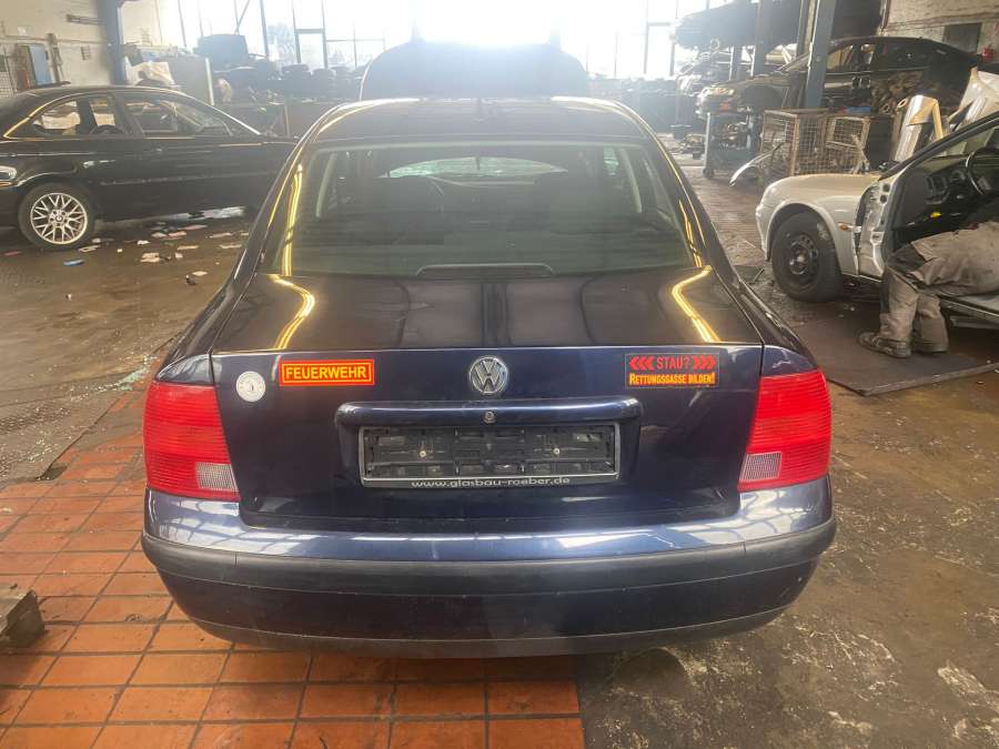 Ручка двери внутренняя задняя левая Volkswagen Passat 5 (1996-2000) Седан 1998г. | Фото № 7 Ручка двери внутренняя задняя левая Volkswagen Passat 5 (1996-2000) Седан 1998г. - Фото 7