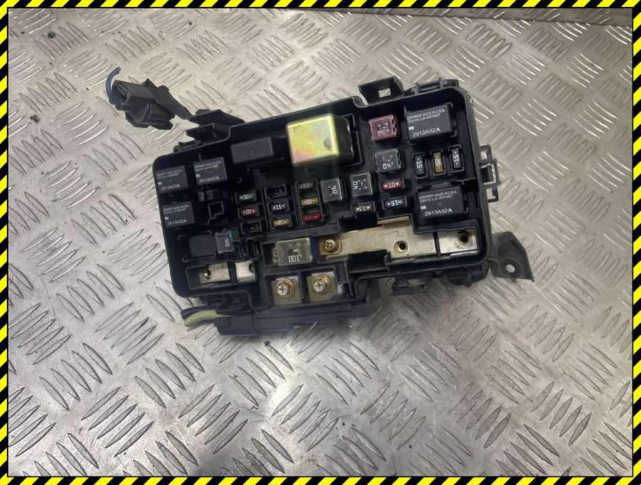 Блок предохранителей Honda Civic 6 1999г. | Фото № 1 Блок предохранителей Honda Civic 6 1999г. - Фото 1