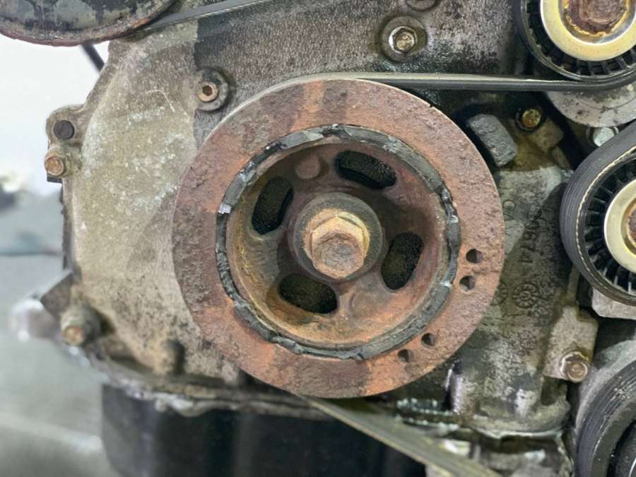 Шкив коленвала Dodge Caliber хэтчбек 2008г. | Фото № 2 Шкив коленвала Dodge Caliber хэтчбек 2008г. - Фото 2