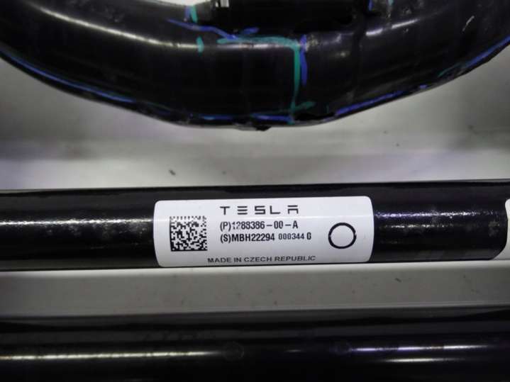 1044531-01-B Балка подвески передняя (подрамник)  Tesla Model 3 1 поколение (2017-2024) 2017г. | Фото № 6  1044531-01-B Балка подвески передняя (подрамник)  Tesla Model 3 1 поколение (2017-2024) 2017г. - Фото 6
