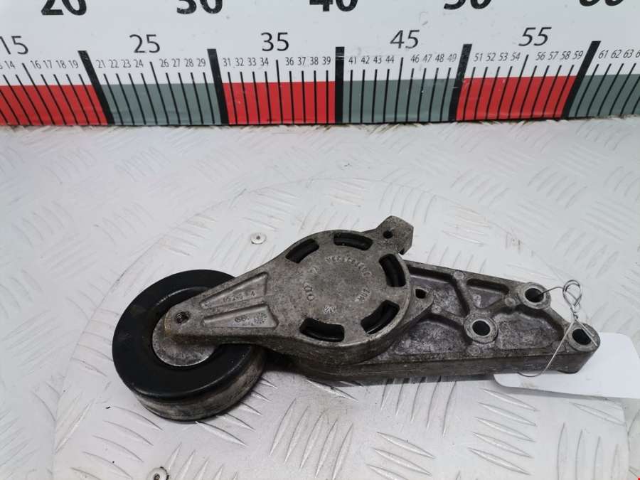 06B903133A Натяжитель ремня генератора (приводного поликлинового ремня Audi A4 B6 (2000-2006) Универсал 2003г. | Фото № 3 06B903133A Натяжитель ремня генератора (приводного поликлинового ремня Audi A4 B6 (2000-2006) Универсал 2003г. - Фото 3