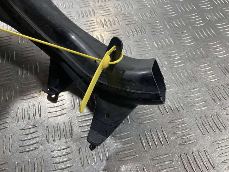 GX732D208AET2H15113 Воздуховод правый  Jaguar XE X760 2017г. | Фото № 6  GX732D208AET2H15113 Воздуховод правый  Jaguar XE X760 2017г. - Фото 6