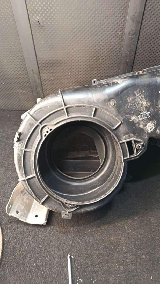 Корпус печки Audi A6 C5 (S6,RS6) 1998г. | Фото № 2 Корпус печки Audi A6 C5 (S6,RS6) 1998г. - Фото 2