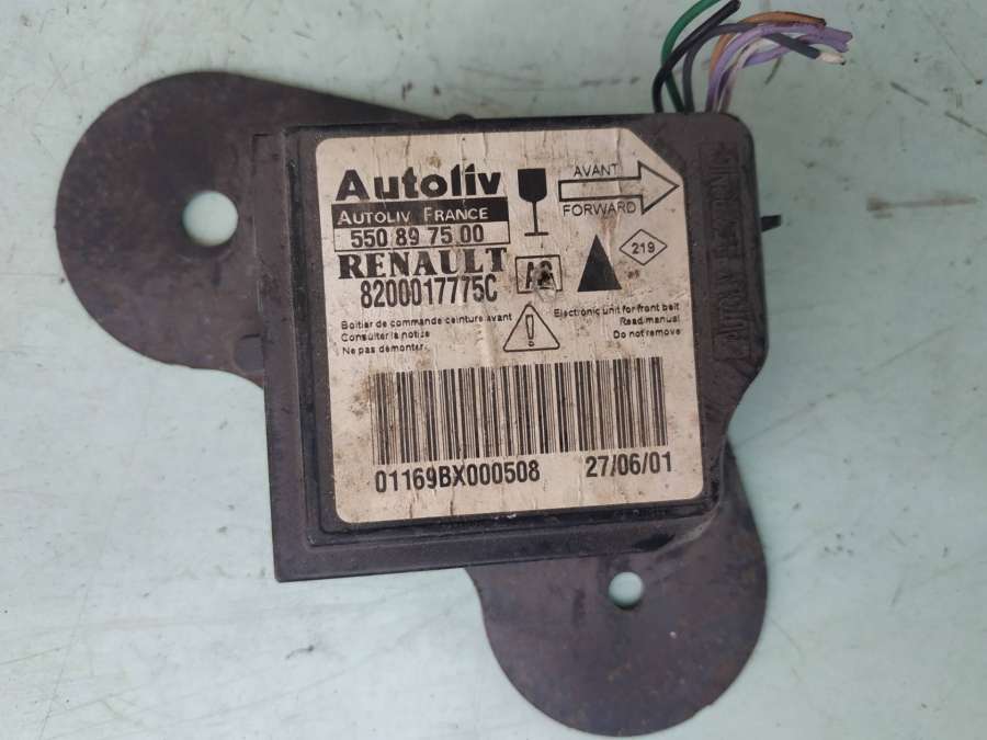 8200017775C Датчик удара  Renault Vel Satis  2004г. | Фото № 1  8200017775C Датчик удара  Renault Vel Satis  2004г. - Фото 1