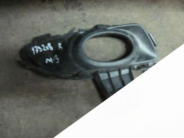 P3755R Решетка переднего бампера правая  Mazda 3 0000г. | Фото № 1  P3755R Решетка переднего бампера правая  Mazda 3 0000г. - Фото 1