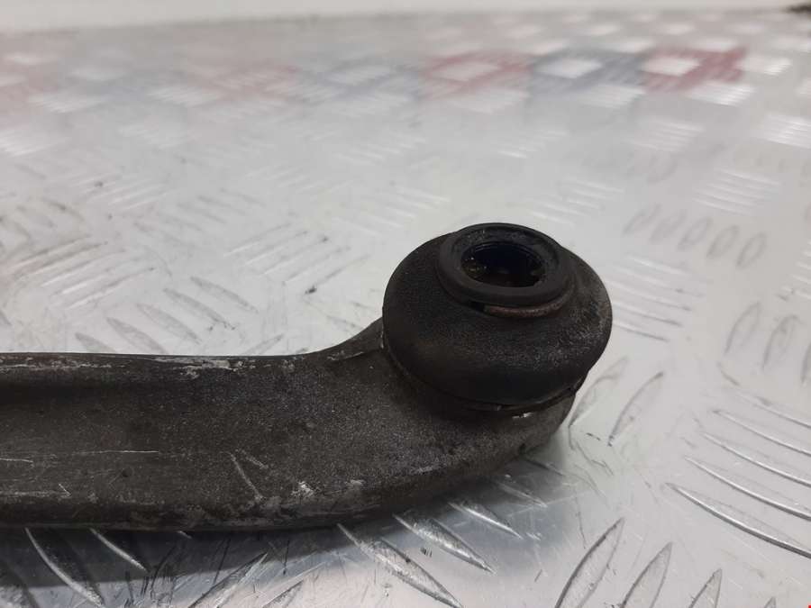 Рычаг передний правый Audi A4 B6 (2000-2006) Седан 2004г. | Фото № 2 Рычаг передний правый Audi A4 B6 (2000-2006) Седан 2004г. - Фото 2